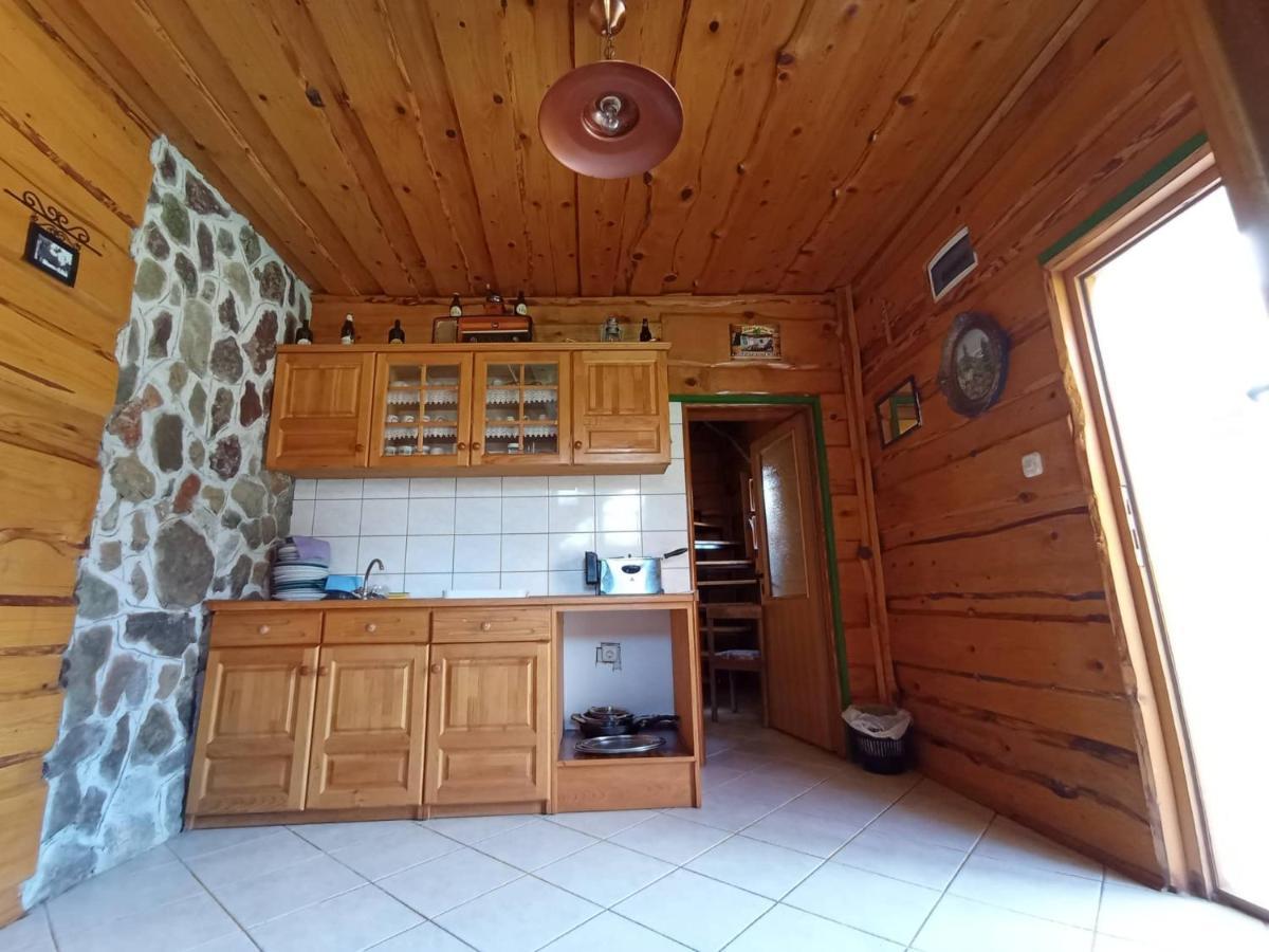 Ivona - Kuca Za Odmor Perusic - Stara Lika Apartment Ngoại thất bức ảnh
