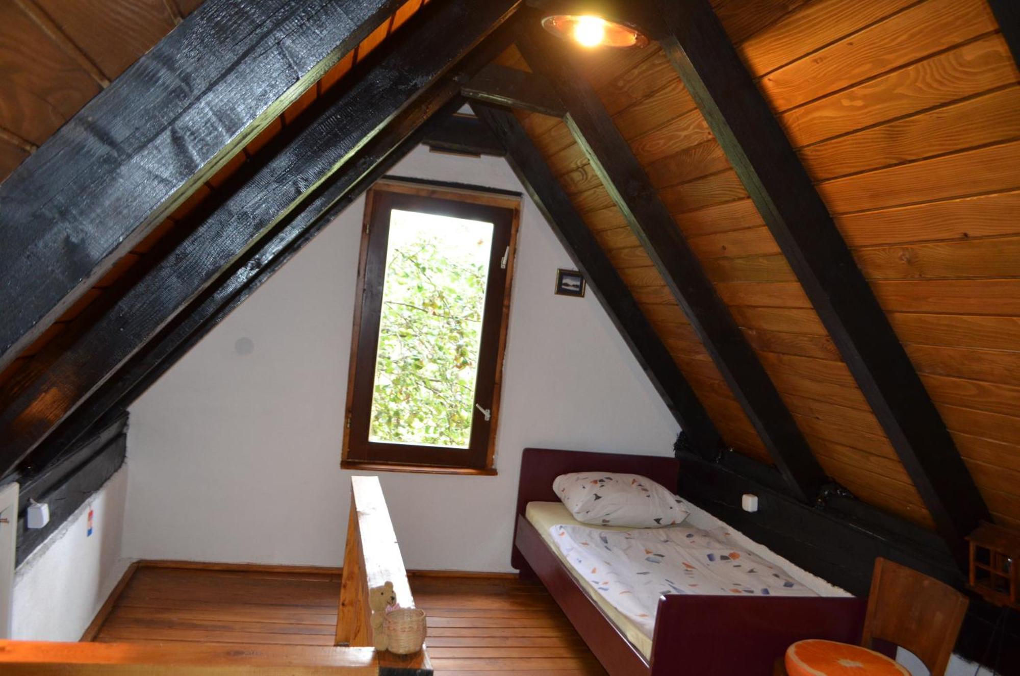Ivona - Kuca Za Odmor Perusic - Stara Lika Apartment Ngoại thất bức ảnh
